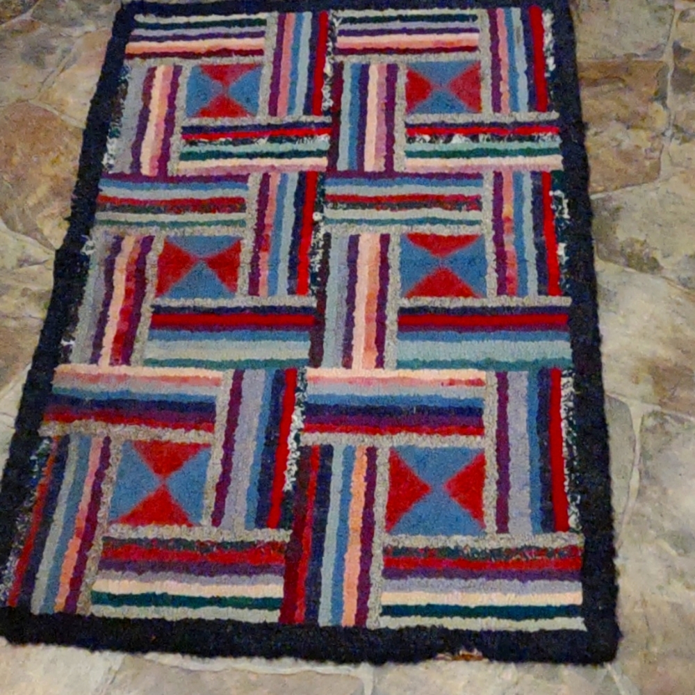 Geometric hooked rug